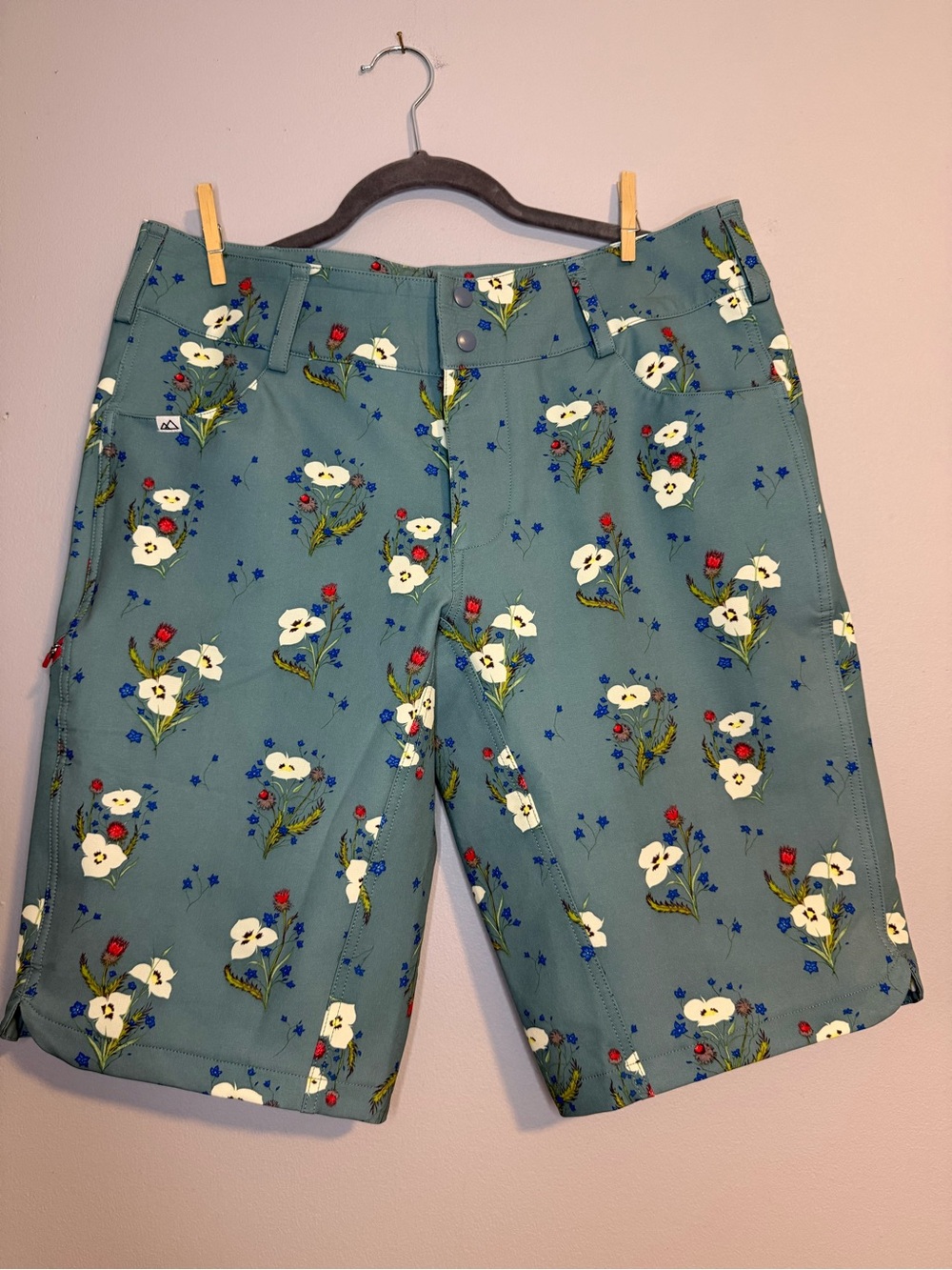 Women's Wild Rue Mountain Bike Shorts in Sage Green Floral